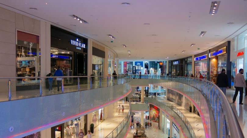 El auge del comercio minorista omnicanal en 2024: Fusionando lo físico y lo virtual