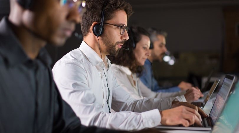 Presentan una Herramienta de Atención al Cliente que Potencia la Interacción Humana con IA