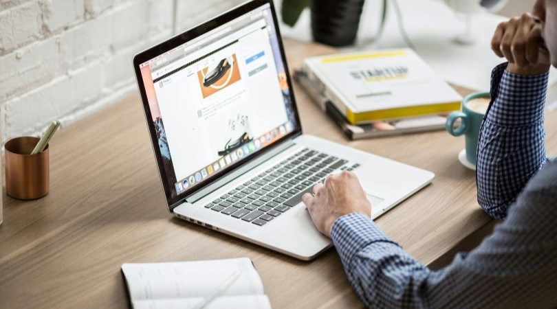 Cómo ordenar las finanzas de tu emprendimiento para dejar de “sacar de la caja” y empezar a escalar