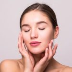 Kleenex lanza guía práctica del cuidado facial para proteger la piel