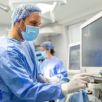 Tecnología en el sector salud: cómo asegurar la continuidad operativa con inteligencia energética