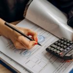 Cómo invertir tus excedentes de forma estratégica según tus metas financieras en Perú